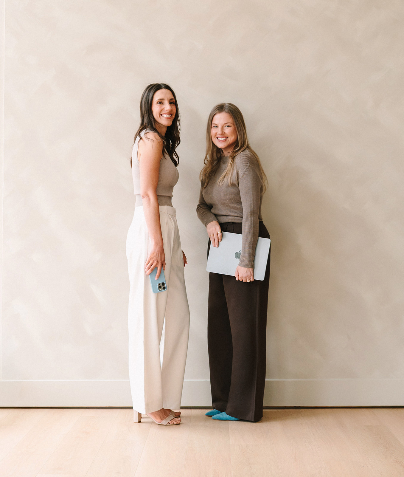 Hannah and Lizzy, founders of LaRose & Co.